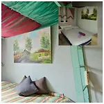 Room In Guest Room - Lockable Room Center